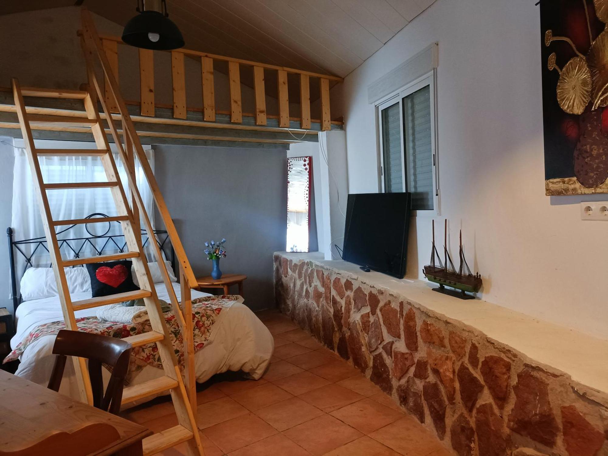 Bedroom With Private Bathroom And Two-Bedroom Family Suite In Quiet Forest Country House 80M2 Large Swimming Pool Music Town Lliria The Garden And Swimmingpool And Garden Are Shared Kamer foto