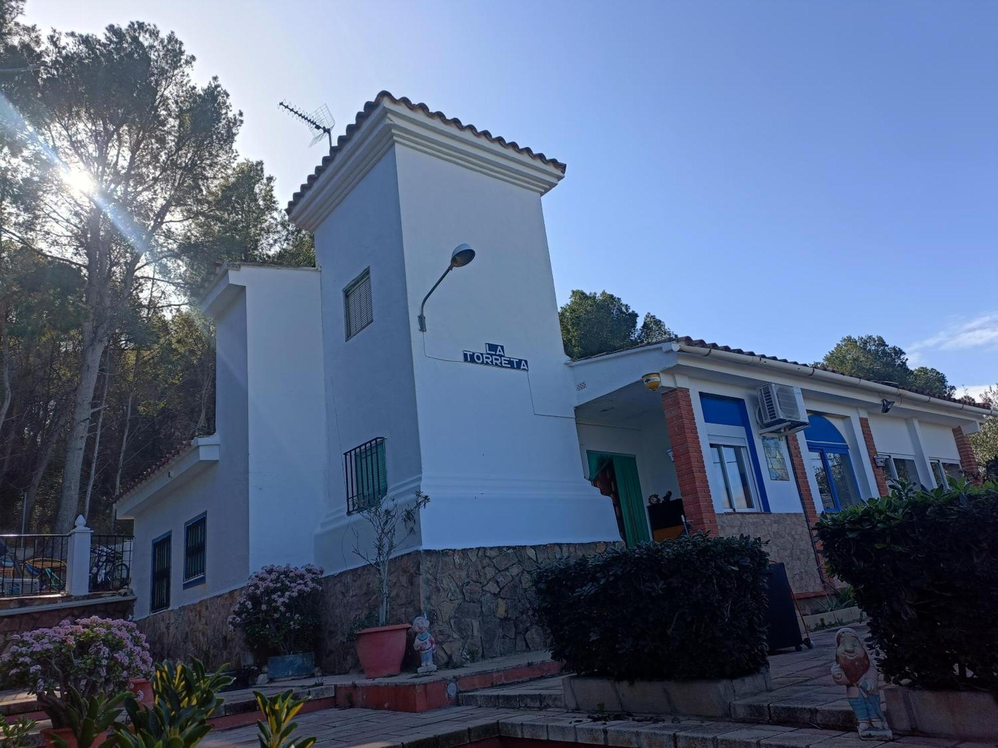 Bedroom With Private Bathroom And Two-Bedroom Family Suite In Quiet Forest Country House 80M2 Large Swimming Pool Music Town Lliria The Garden And Swimmingpool And Garden Are Shared Kamer foto